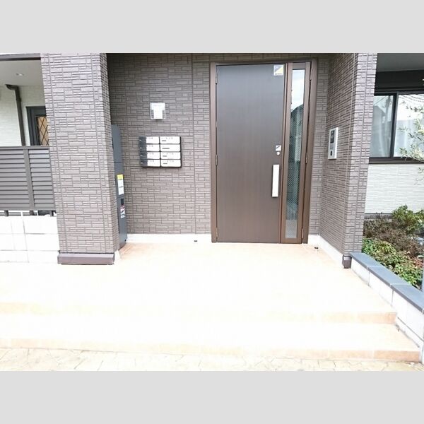 Lupinus Garden エントランス