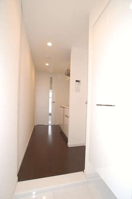 ステージファースト根岸 玄関