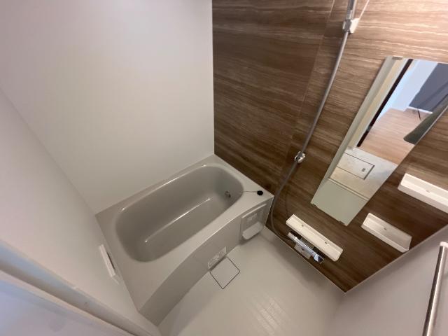 ラ・ベル・オロール103号室 バス