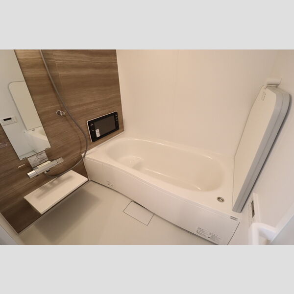 K・Tellus (ケー・テルース) バス