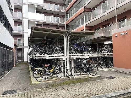 ライオンズ田無ウエストプレイス3階 自転車置場