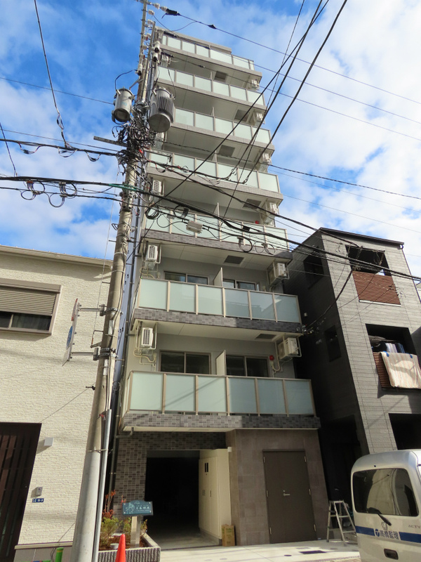 月島輝夜の外観画像