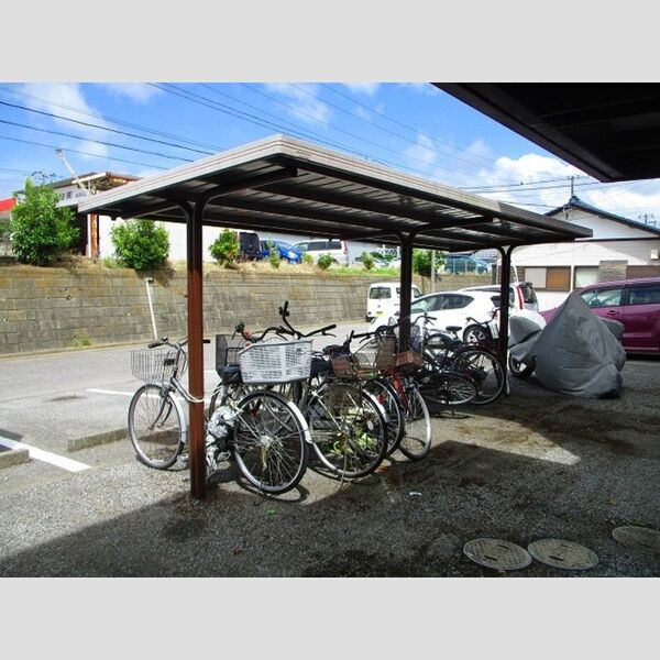 サンヴィラージュA・B 駐輪場