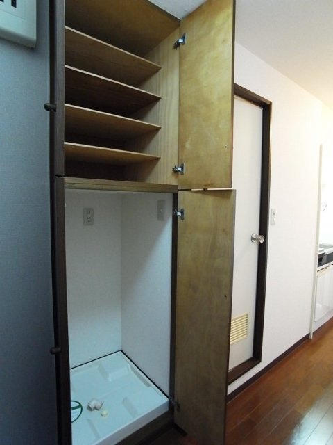 サンテミリオン中野富士見町駅前 室内洗濯機置場