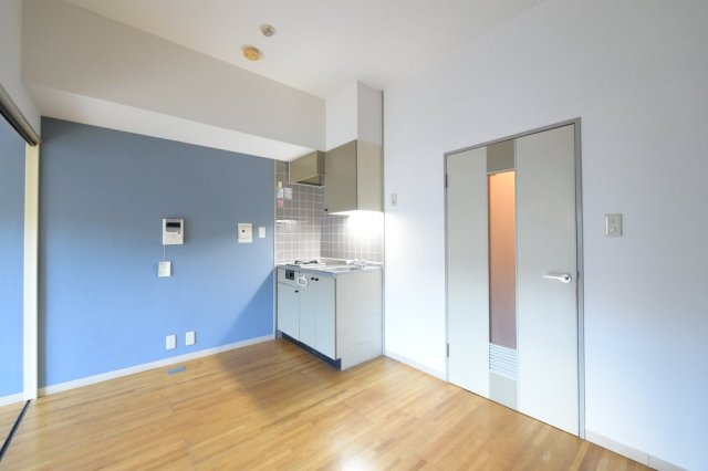 日神パレス生麦1階 リビング