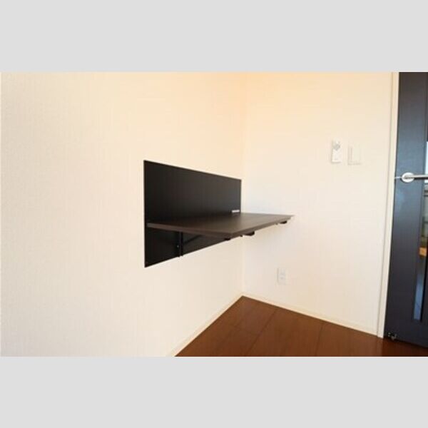 ルミエール　Ⅱ201号室 ワークデスク