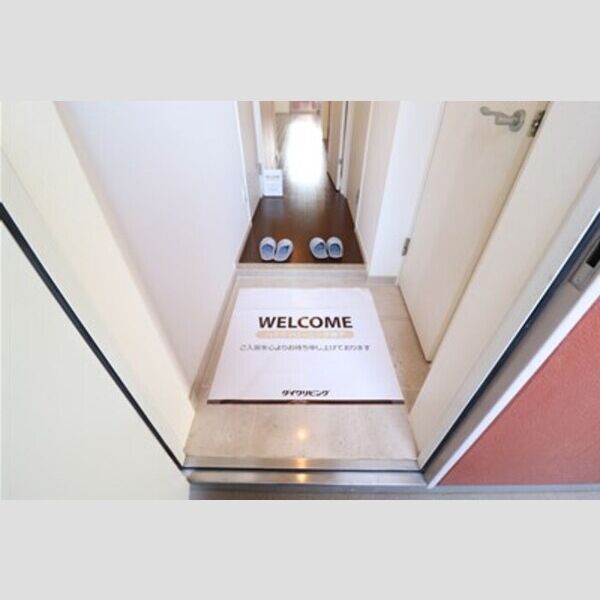 リュージュ 玄関