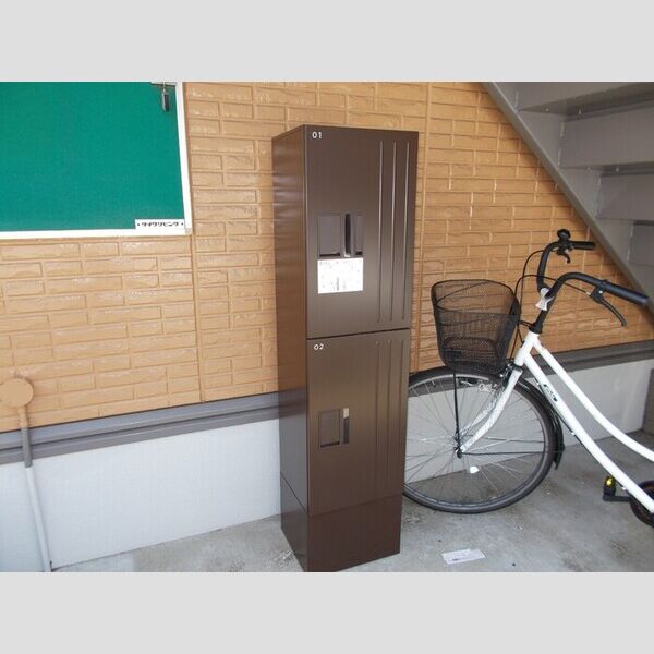 ラ・セゾン　壱番館201号室 宅配ボックス