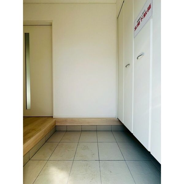 クレイドルガーデン川越市かし野台　第2　2号棟 玄関