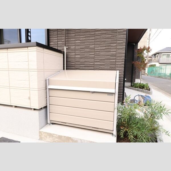 クロワール池袋本町 敷地内ゴミBOX