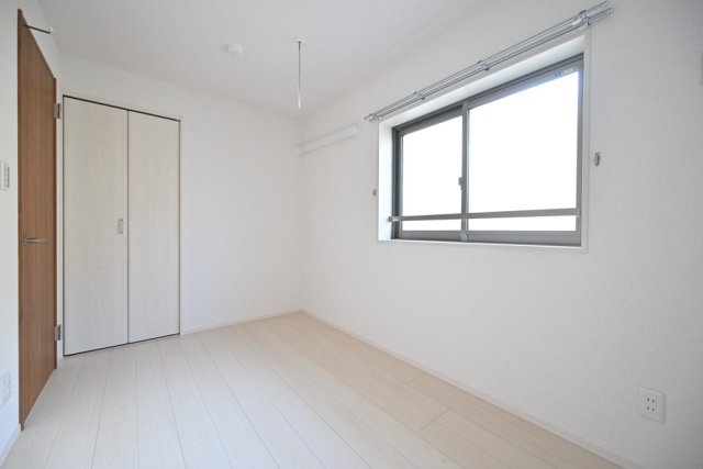 エルミ上落合2階 （洋室2）