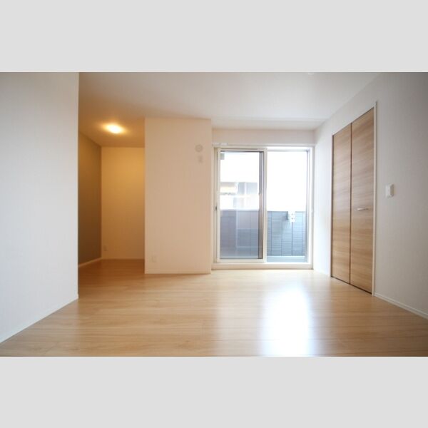 アンジュール栗原203号室 洋室