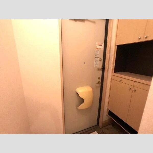 フレシール　C 玄関