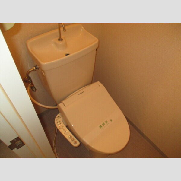 サニーコーポ富士見B201号室 温水洗浄便座