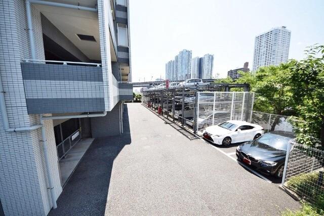 スカイクレストビュー東京 駐車場