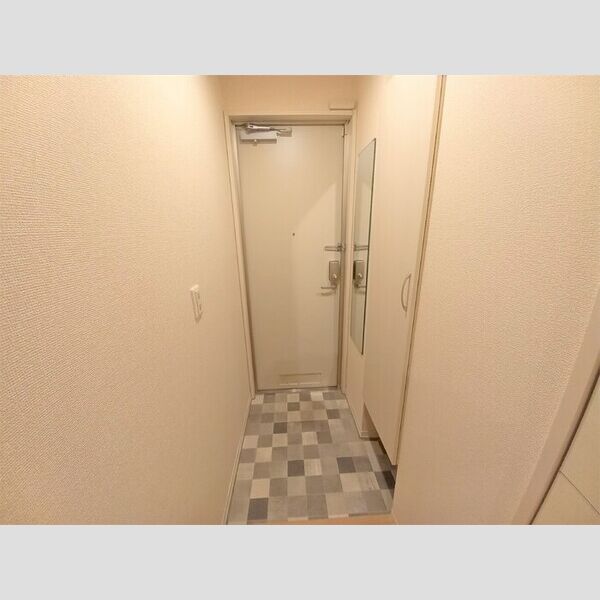 フォレスタ 玄関