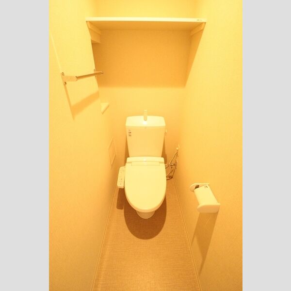 Je Glycine 寿町903号室 トイレ