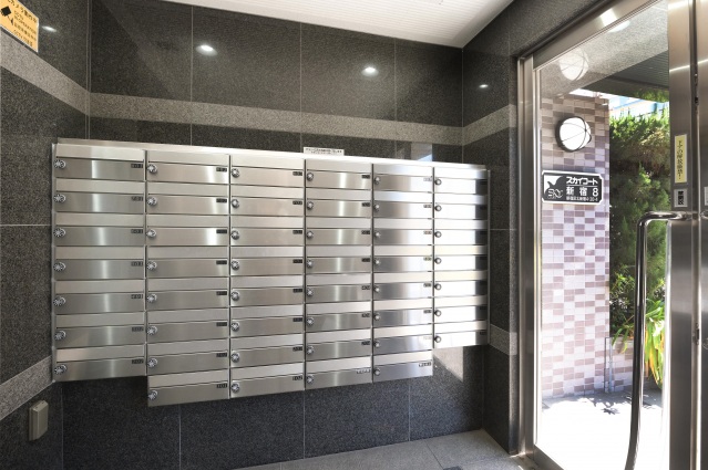 スカイコート新宿第８102号室 メールボックス
