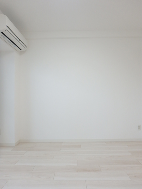 セルベコート大山8階 広々とした洋室です