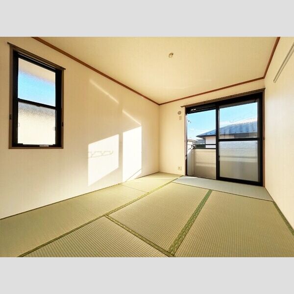 ロイヤルガーデン　壱～七番館2103号室 和室6帖