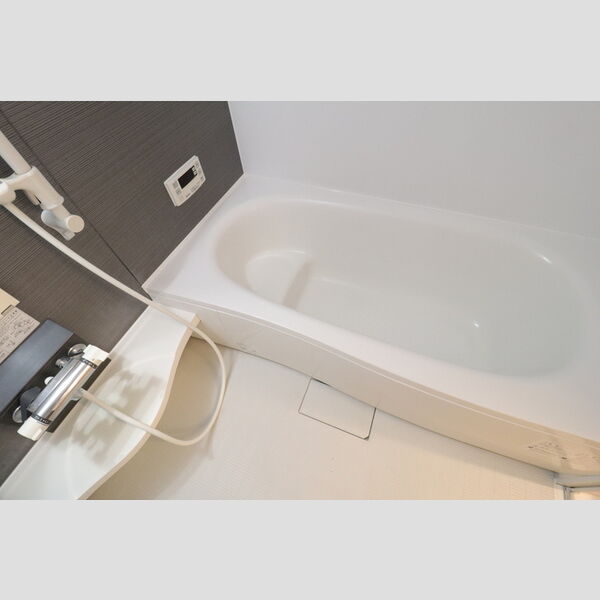 イルソーレ吉川美南　ヴェルデ301号室 追い焚き給湯1坪タイプ