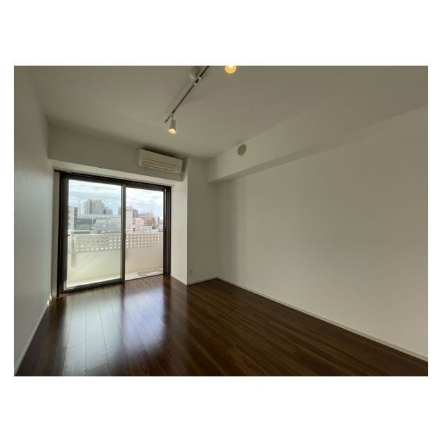 ミリアレジデンス北新宿0504号室 リビング