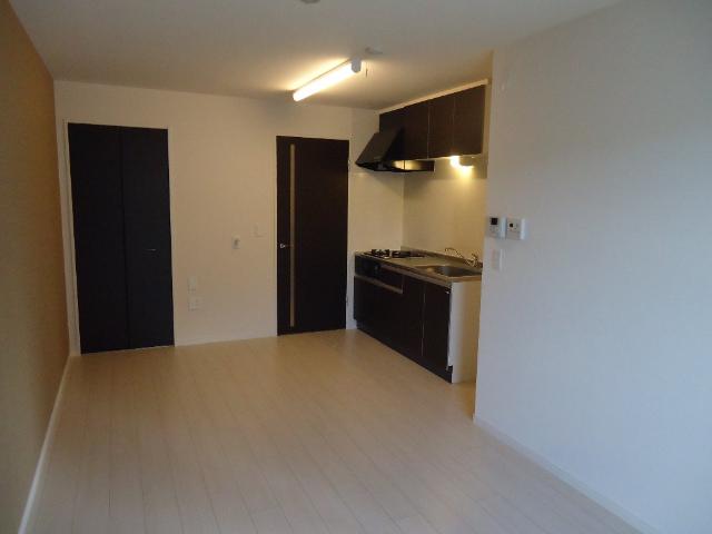 Ｃｈａｒｍｅ　Ｓｕｅｎａｇａ202号室 リビング