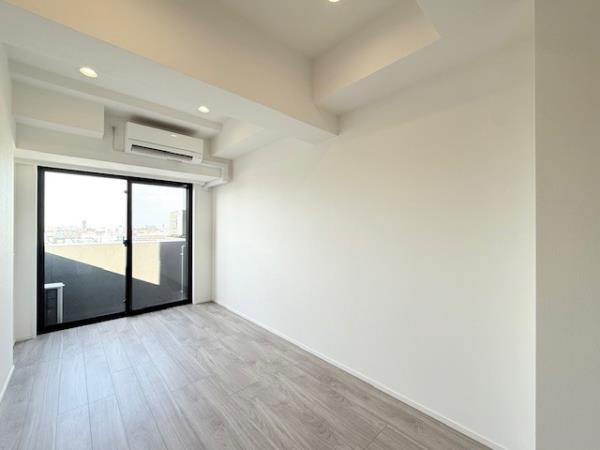 エレミ本蓮沼10階 リビング