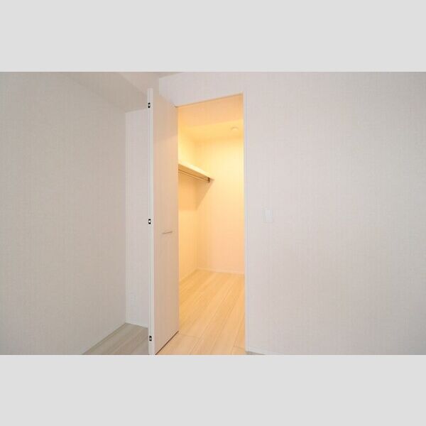 フォレストおおたか　Ⅰ102号室 ウォークインクローゼット