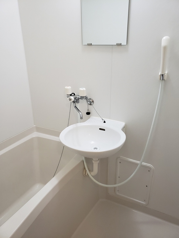 レオパレスグランディア 雨の日も安心☆浴室乾燥機付♪