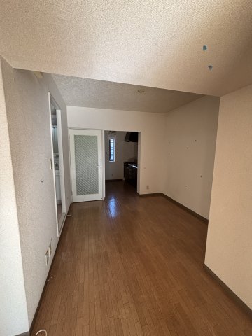 ベルカーサ橋本 リビング