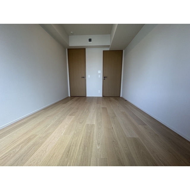 ザ・パークハウス千代田六番町804号室 洋室8.1帖　2025年9月撮影