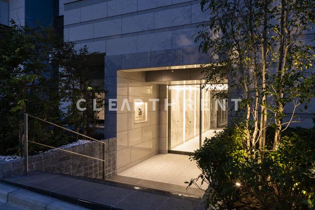 コンシェリア池袋 ＴＨＥ ＲＥＳＩＤＥＮＣＥ ＥＡＳＴ1階 植栽豊かなエントランス