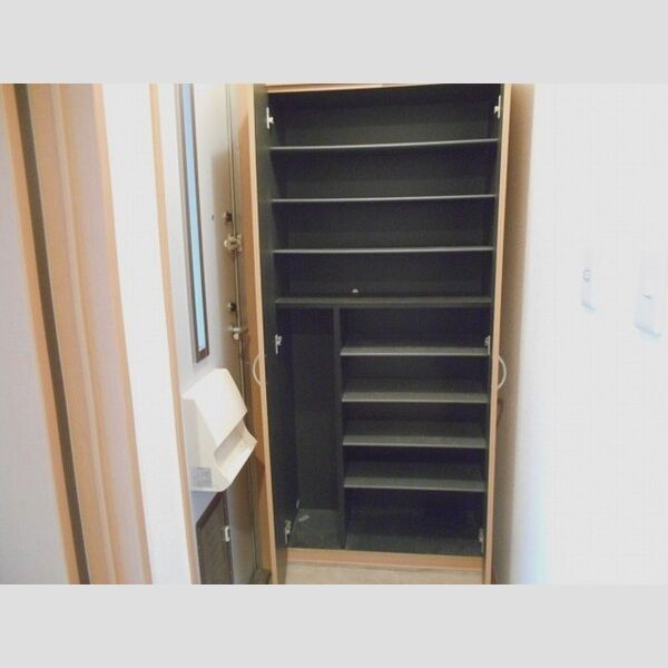 ガーデンハイツ桜丘 シューズボックス