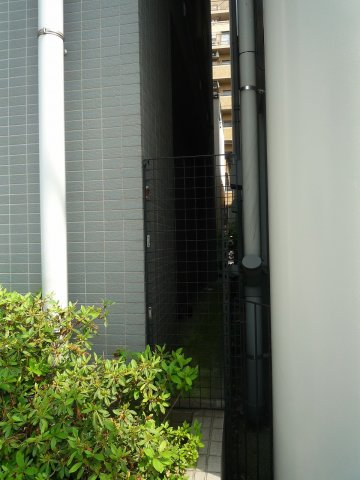 ベスト伊勢佐木町303号室 エントランス