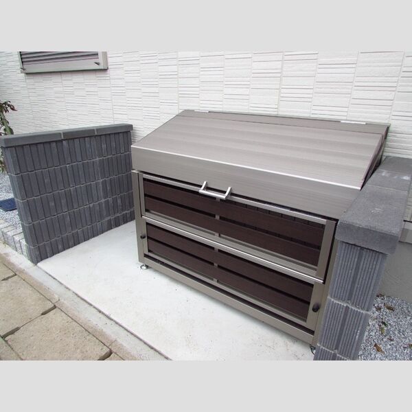 トップXI203号室 ゴミ置き場