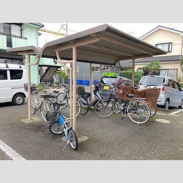 エクレール　B棟 駐輪場