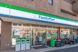 ライオンズマンション東北沢2階 【コンビニエンスストア】ファミリーマート 世田谷北沢四丁目店まで155ｍ