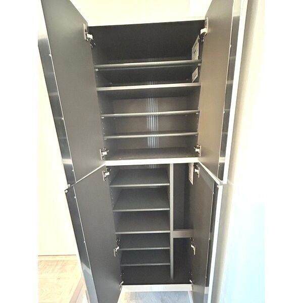 FOREST IWATSUKI 玄関