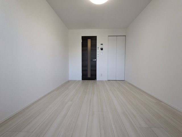 エッグストラート リビング