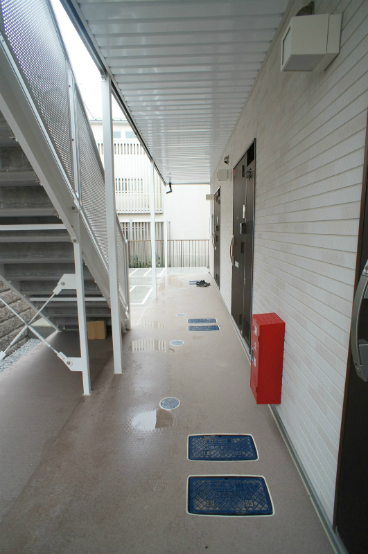 リブリ・フリーウェイ1階 エントランス