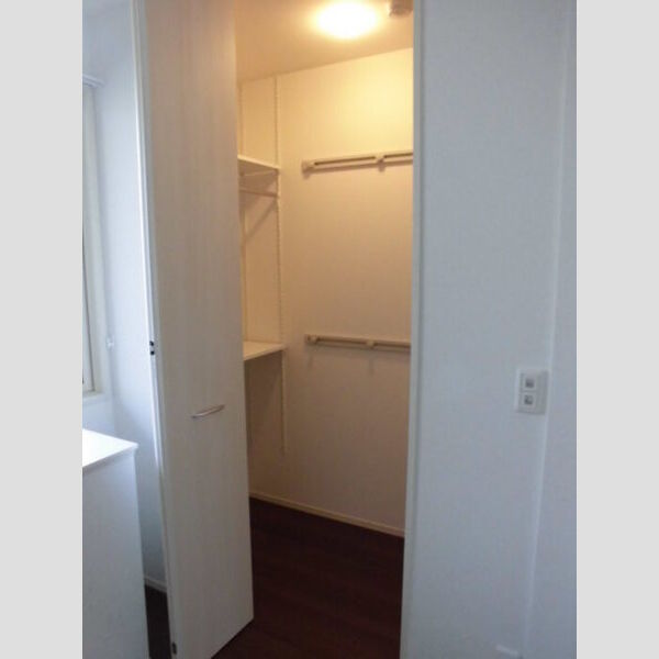 プラムスクエア 301　洋室ワンステップクローゼット