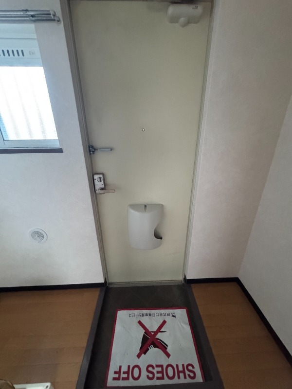 エフォート2階 玄関