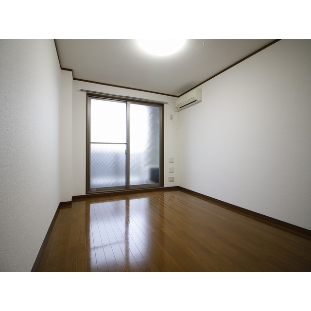 アンプルール フェール ClefⅡ302号室 リビング