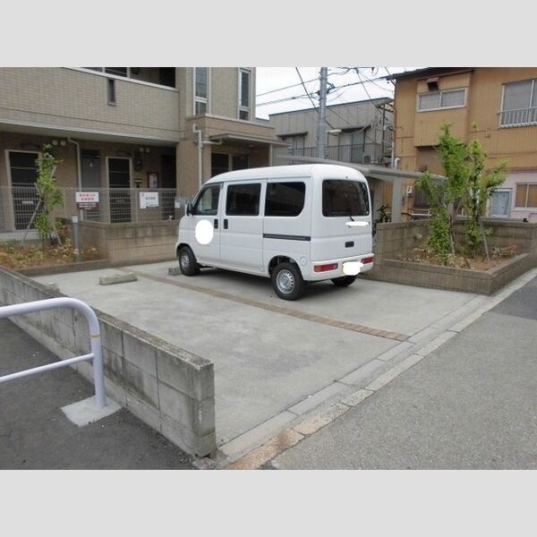 Forest Hill206号室 駐車場