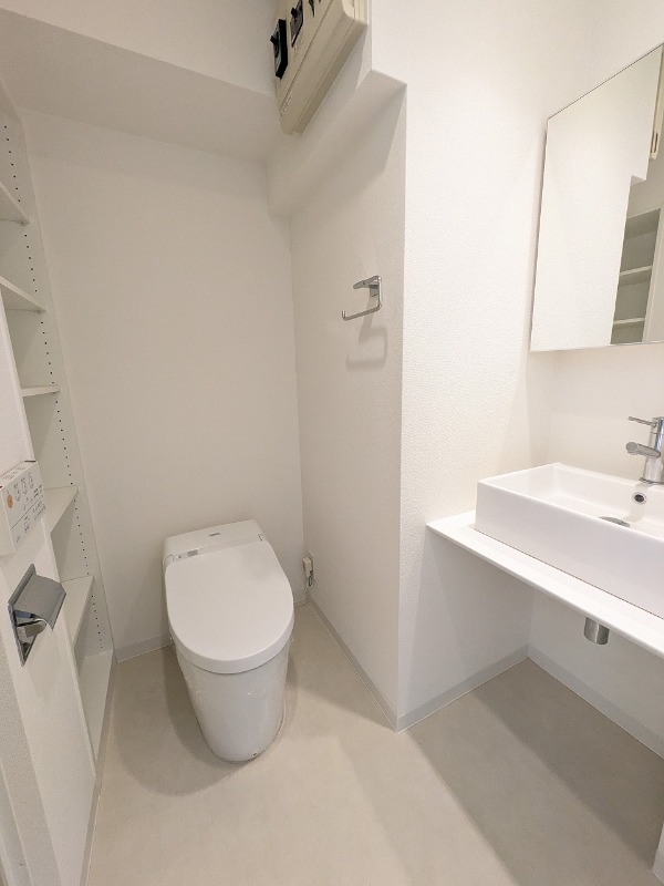 ＳＯＣＩＥＴＹ　ＳＥＡＳＯＮＳ(D-015) トイレ