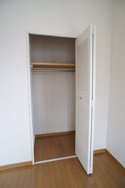 フロイデ勝田台弐番館 収納