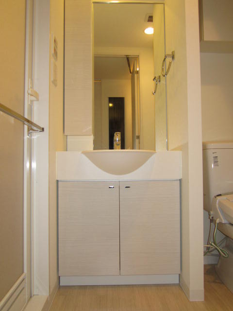 ガーラ・プレシャス横濱関内 独立洗面化粧台