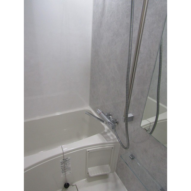 ロアール横浜十日市場502号室 お風呂