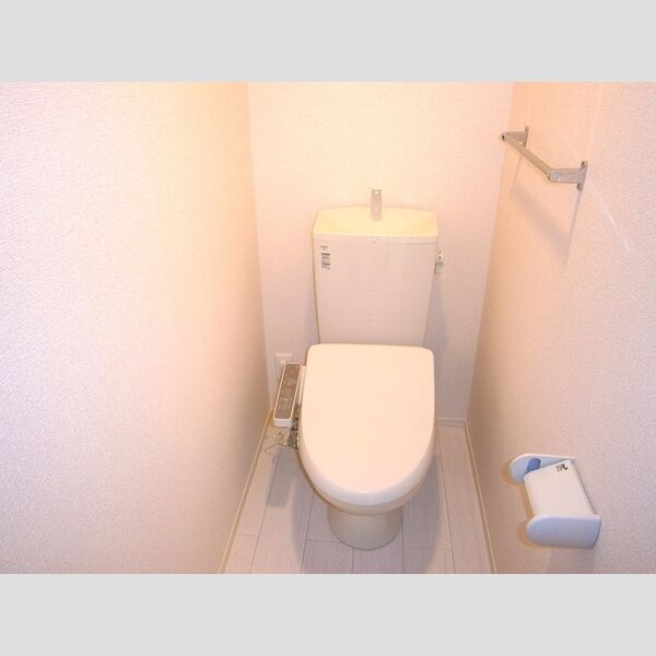 フィオーレ 温水洗浄暖房便座トイレ